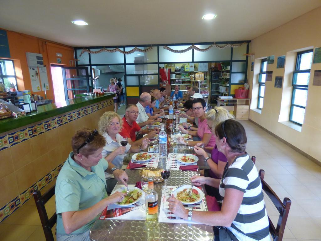 Camino De Santiago Hostel กาสโตรเฮริซ ภายนอก รูปภาพ