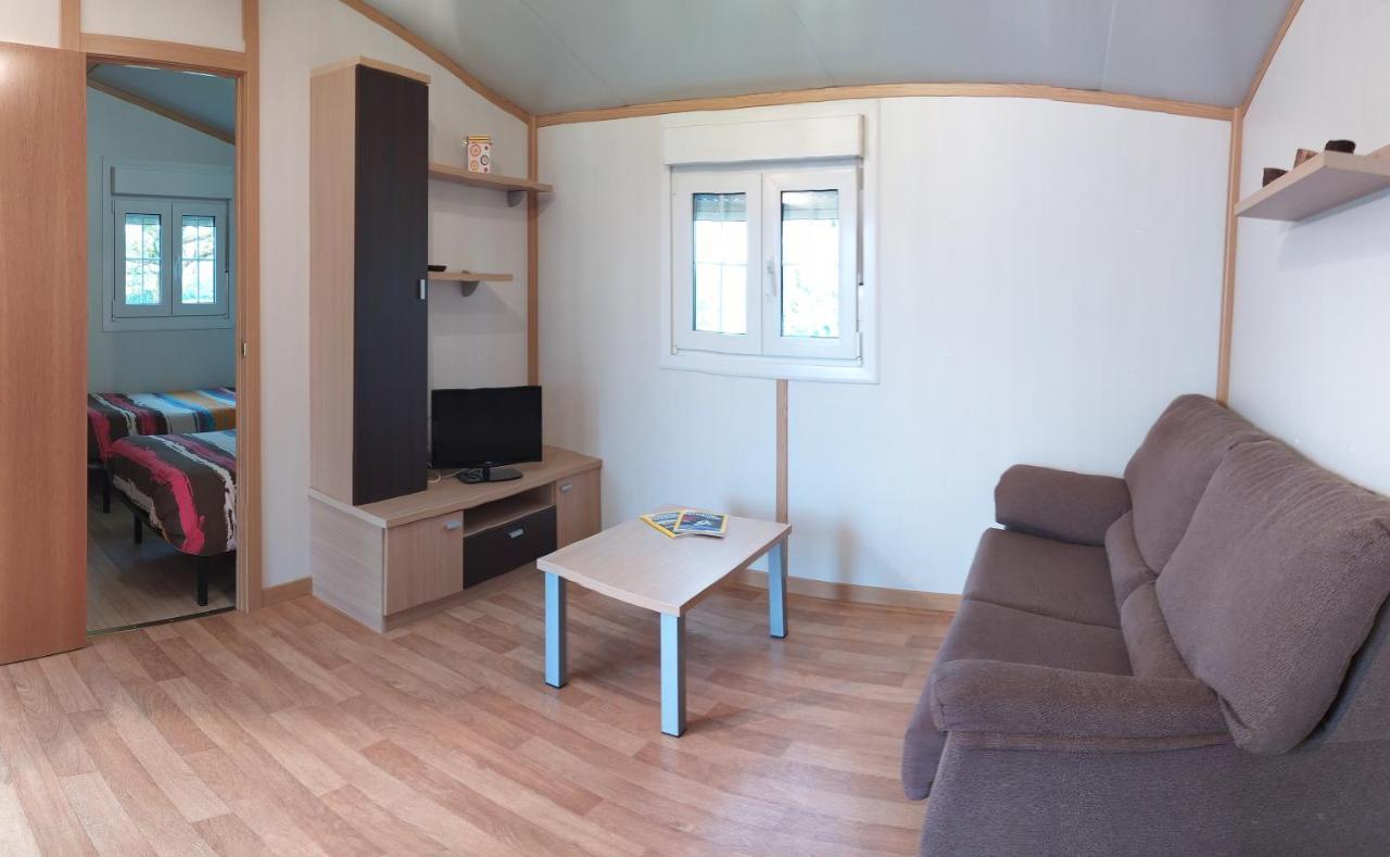 Camino De Santiago Hostel กาสโตรเฮริซ ภายนอก รูปภาพ