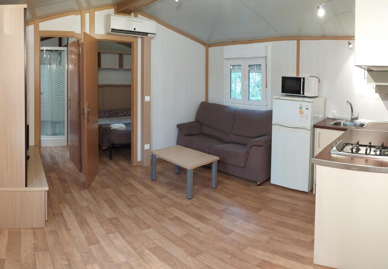 Camino De Santiago Hostel กาสโตรเฮริซ ภายนอก รูปภาพ