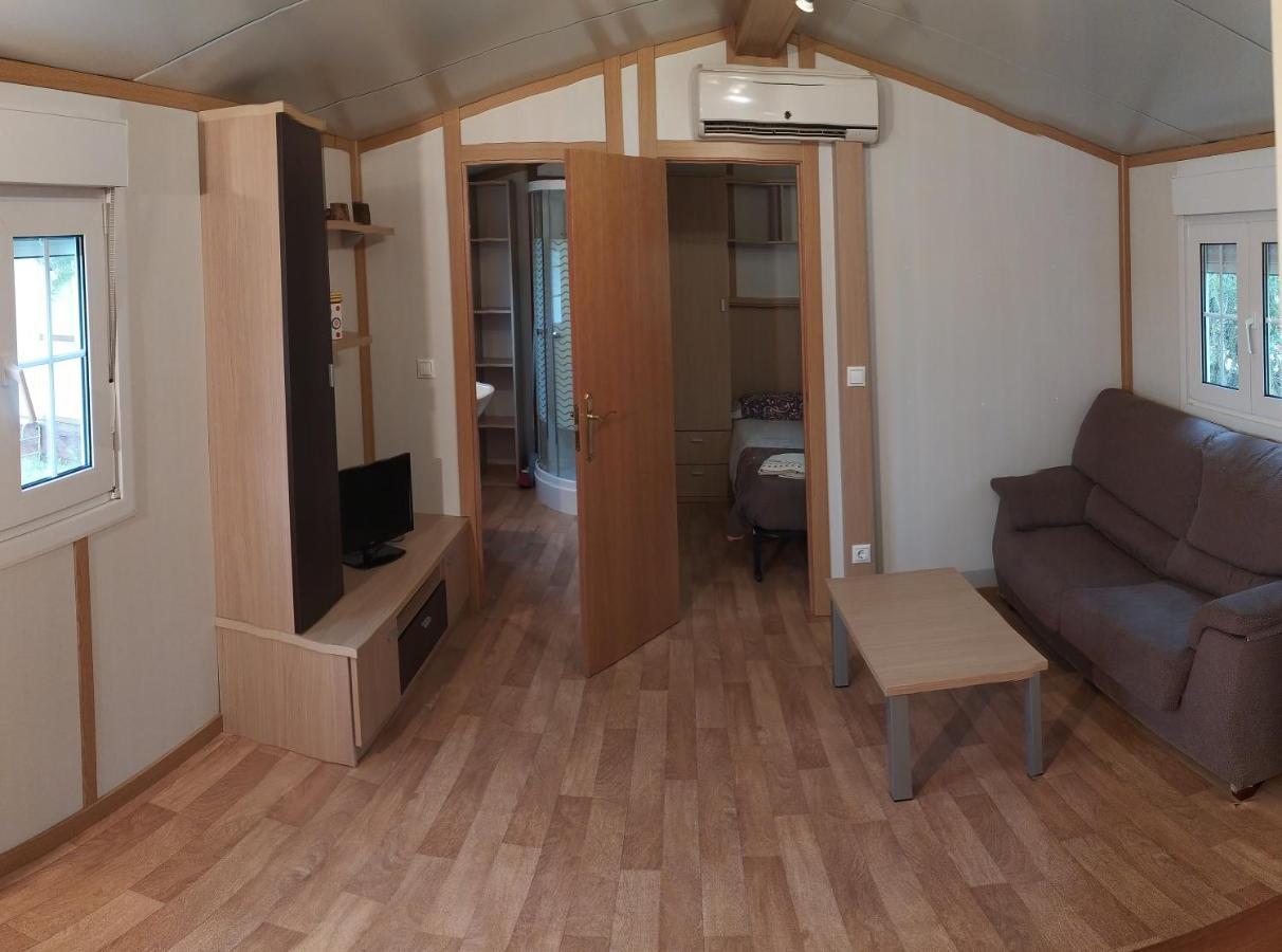 Camino De Santiago Hostel กาสโตรเฮริซ ภายนอก รูปภาพ